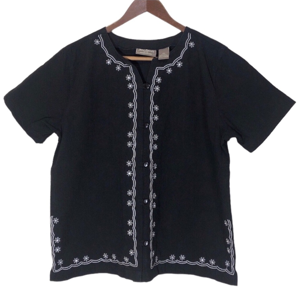 Jane Ashley Petite Floral Embroidered Button Down Short Sleeve Shirt Size PS
